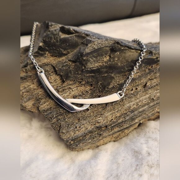 NWOTโLia Sophia "Junction" white and silver Necklace - Picture 2 of 6